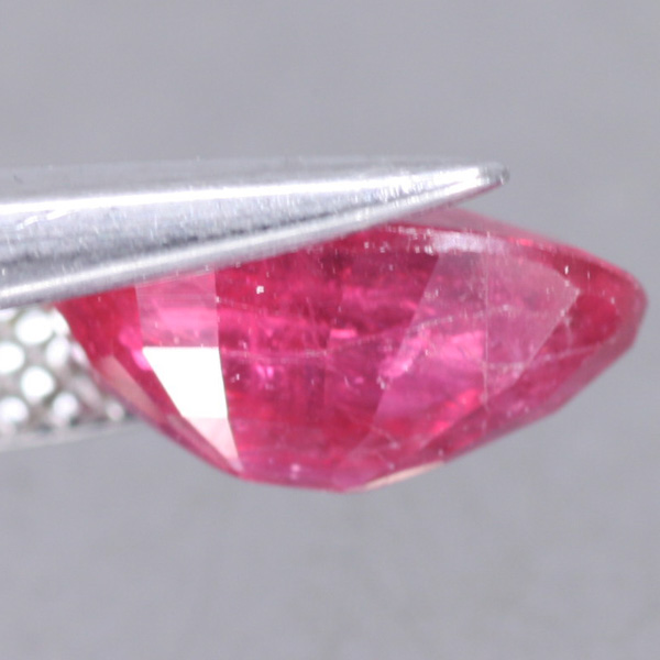 พลอยร้านเจมส์อินเลิฟ , GemInLove Gemstone