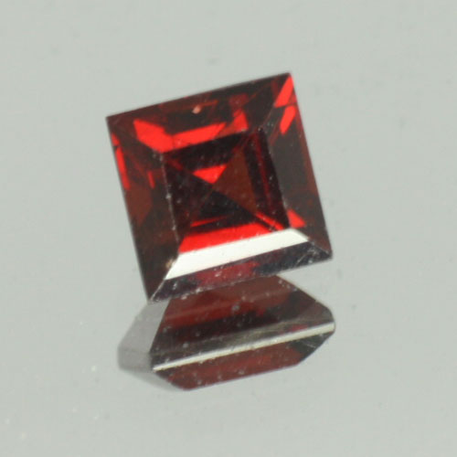 พลอยร้านเจมส์อินเลิฟ , GemInLove Gemstone